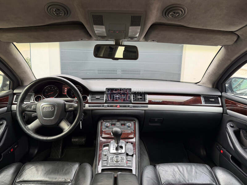 Audi A8 Long Blinda B7 VR9
