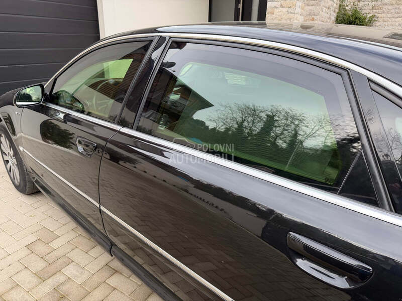 Audi A8 Long Blinda B7 VR9