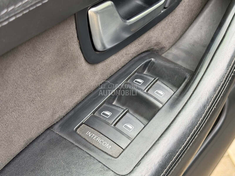 Audi A8 Long Blinda B7 VR9