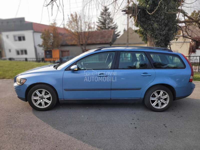 Volvo V50 
