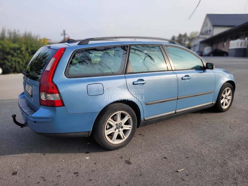 Volvo V50 