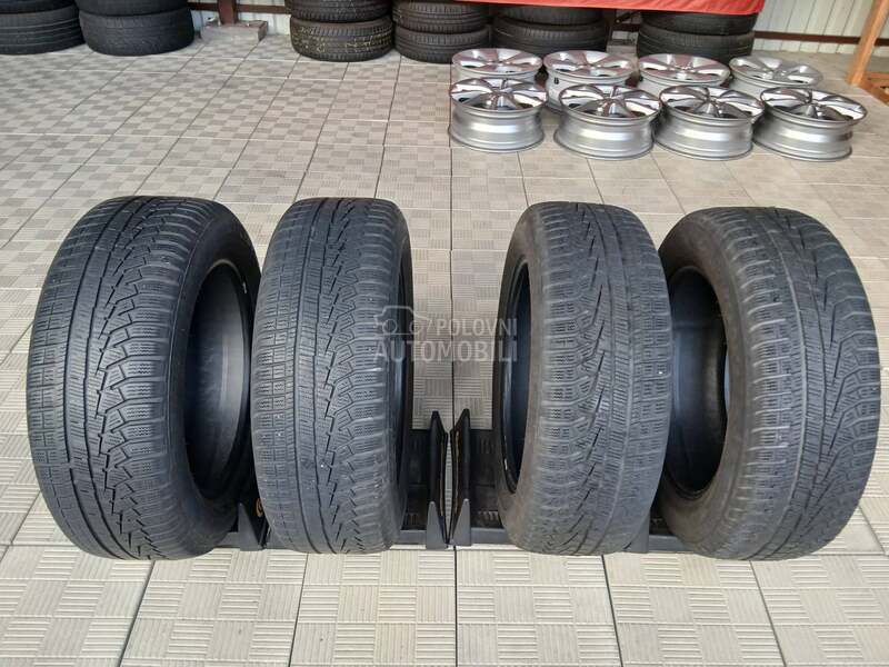 Hankook 215/60 R17 Zimska