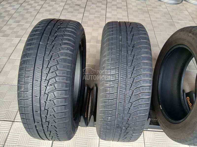 Hankook 215/60 R17 Zimska