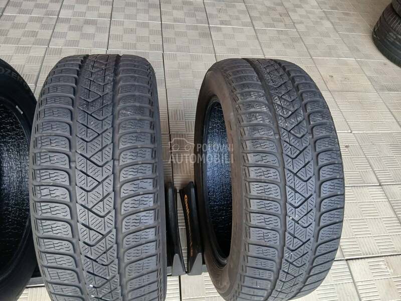 Pirelli 215/55 R17 Zimska