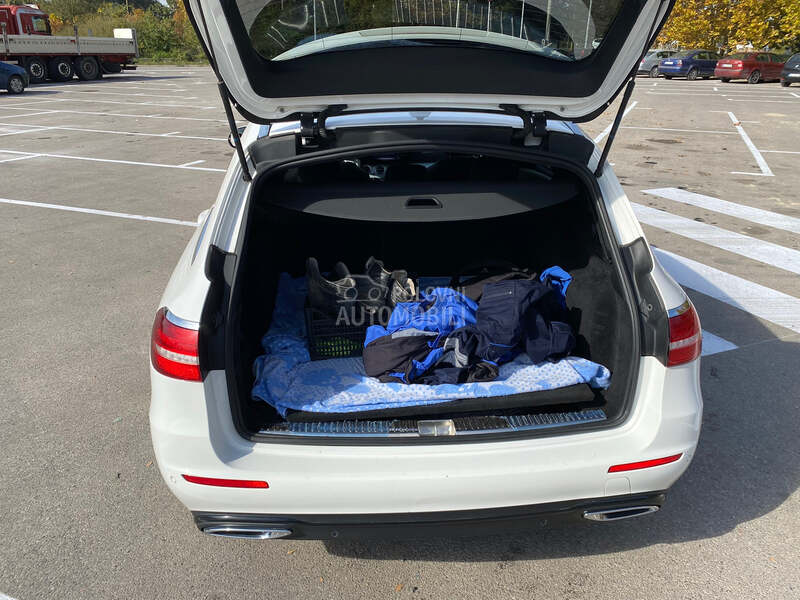 Mercedes Benz E 200 E213