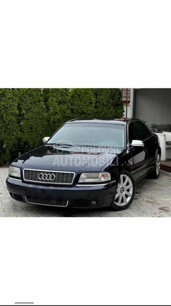 Audi S8 