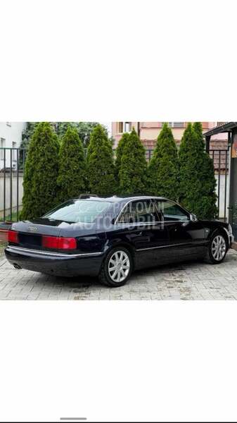 Audi S8 