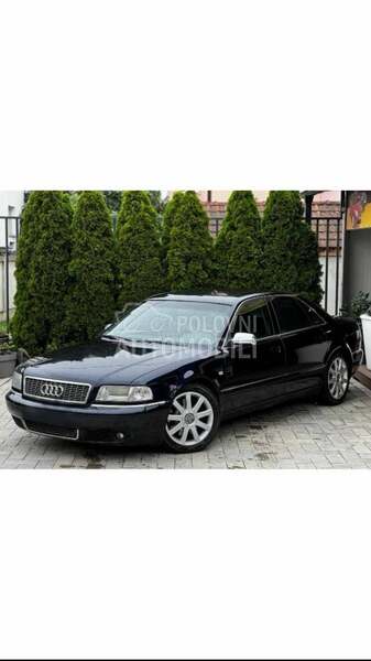 Audi S8 
