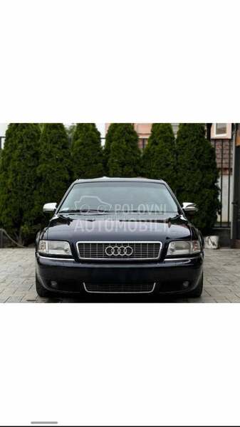 Audi S8 