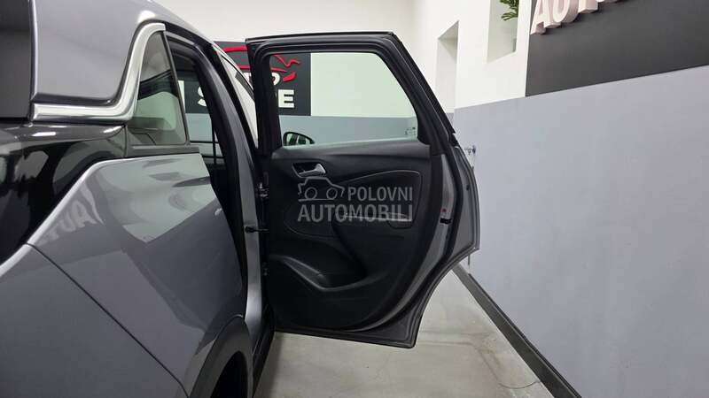 Opel Crossland X  Elegance