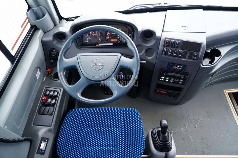 Isuzu NOVO/Autobus/IMP3688