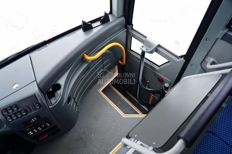 Isuzu NOVO/Autobus/IMP3688