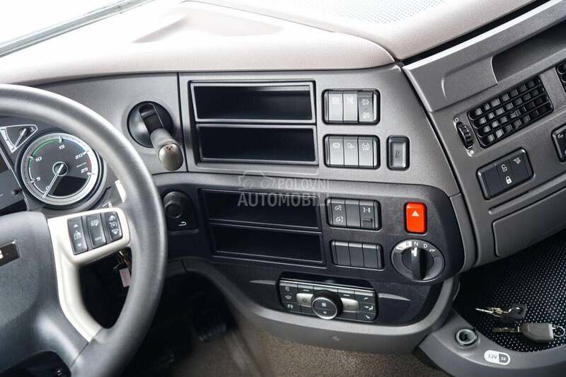 DAF XF 530/Tegljač/IMP3704