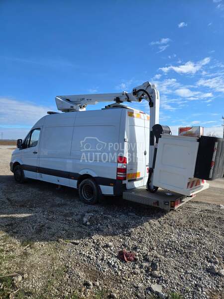 Mercedes Benz 15 metara