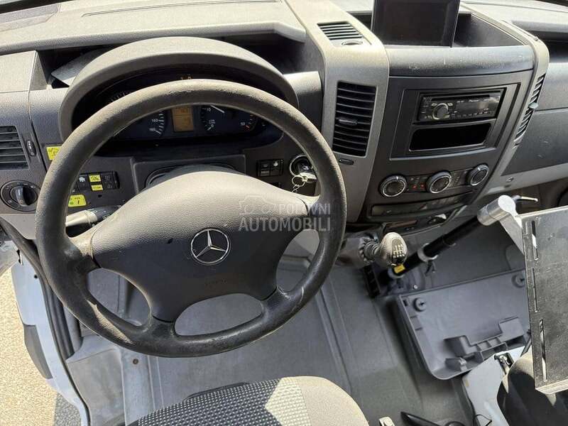 Mercedes Benz 15 metara