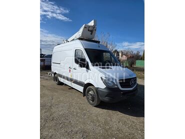 Mercedes Benz 15 metara