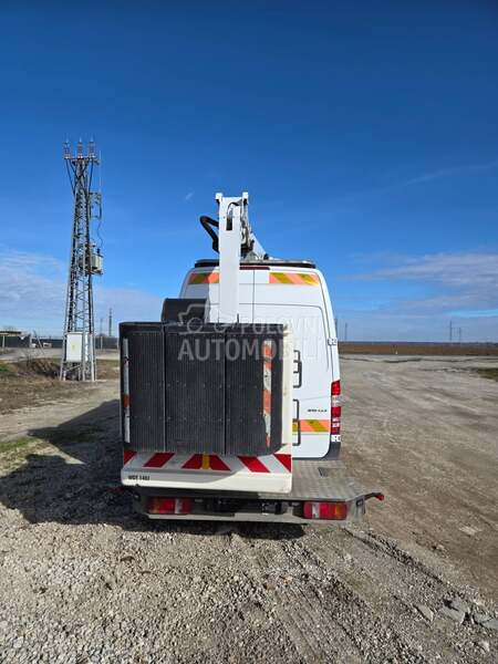 Mercedes Benz 15 metara