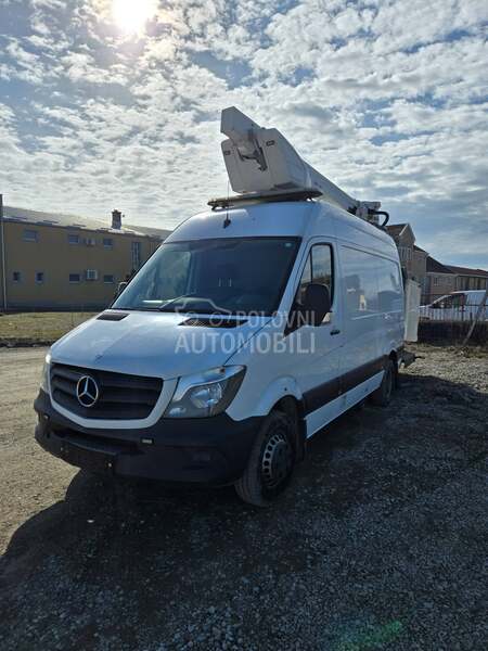 Mercedes Benz 15 metara