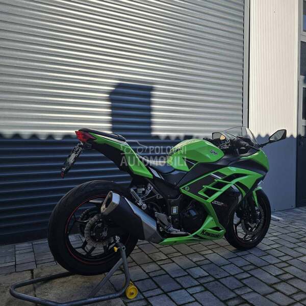 Kawasaki NINJA 300