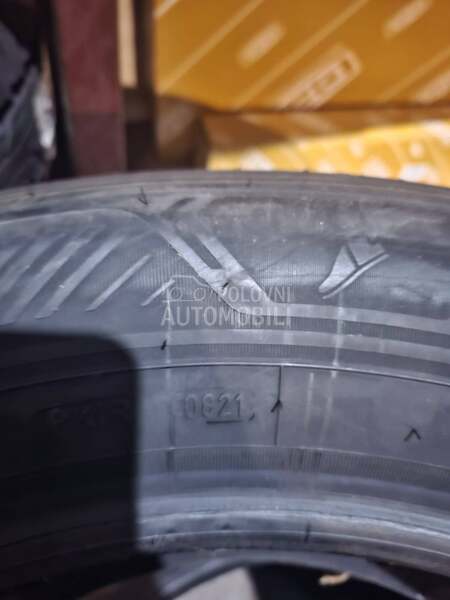 Goodyear 235/65 R17 Letnja