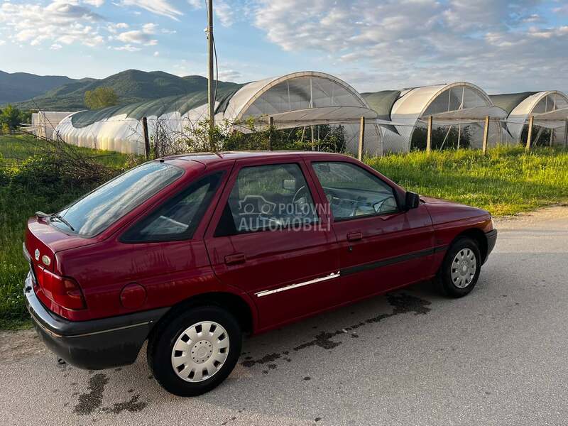Ford Escort 