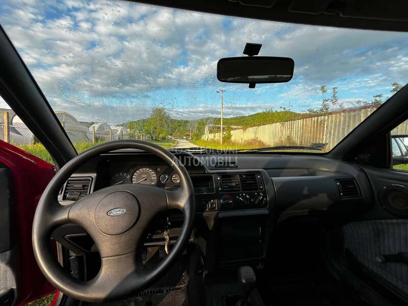 Ford Escort 