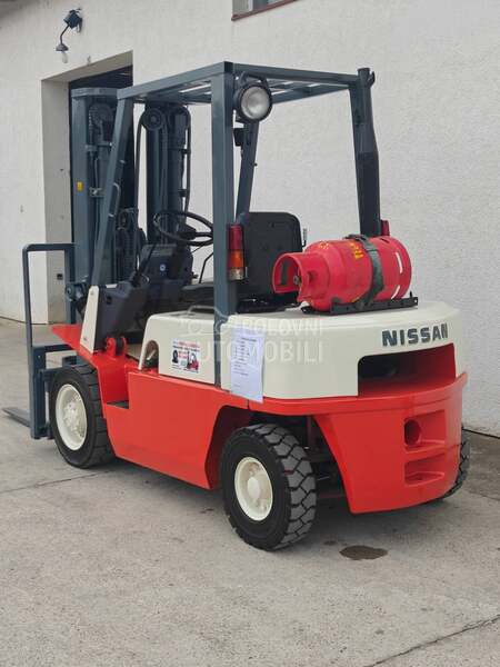 Nissan 2,5T TRIPLEX