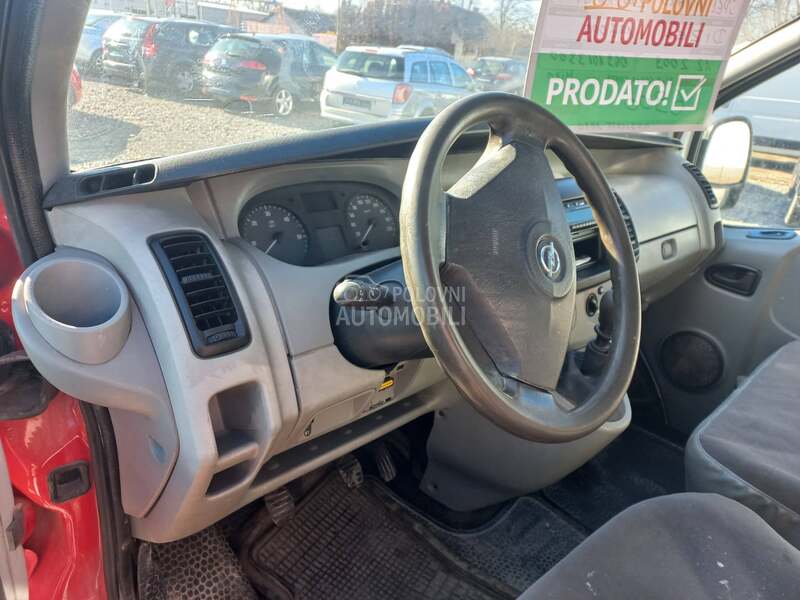 Opel Vivaro 2000