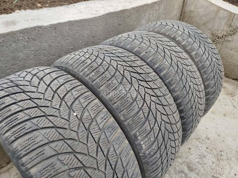 Lassa 215/50 R17 Zimska