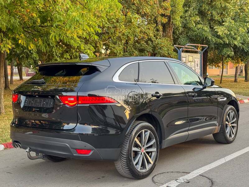 Jaguar F pace 