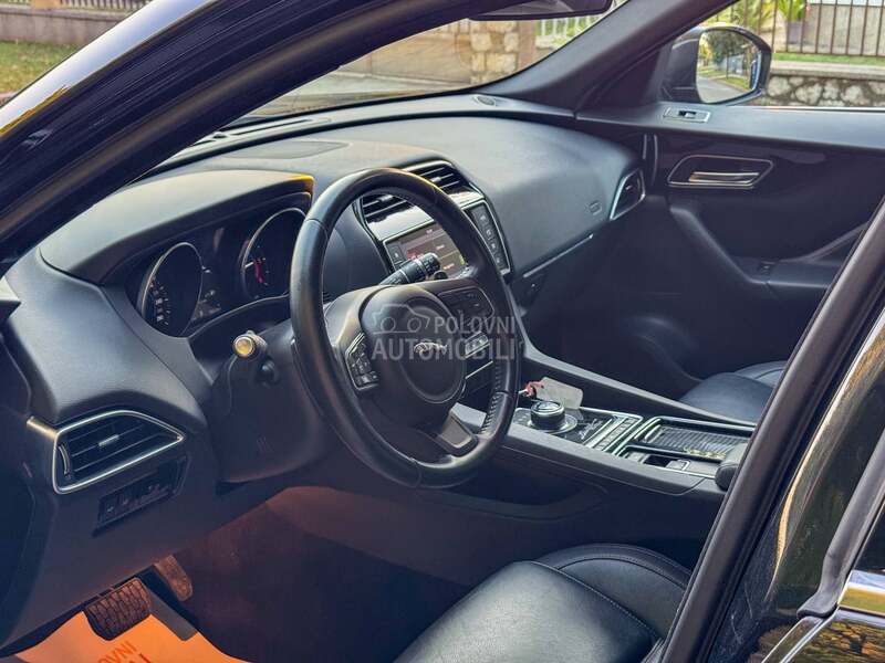 Jaguar F pace 