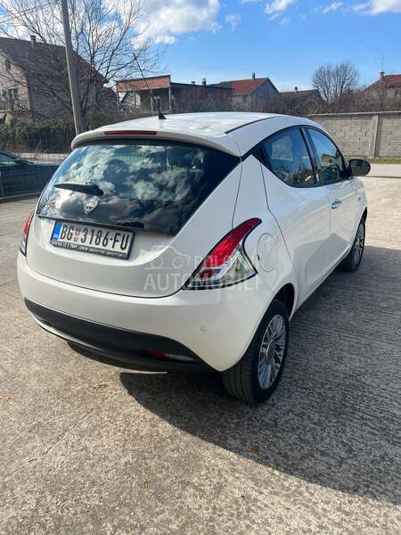 Lancia Ypsilon 