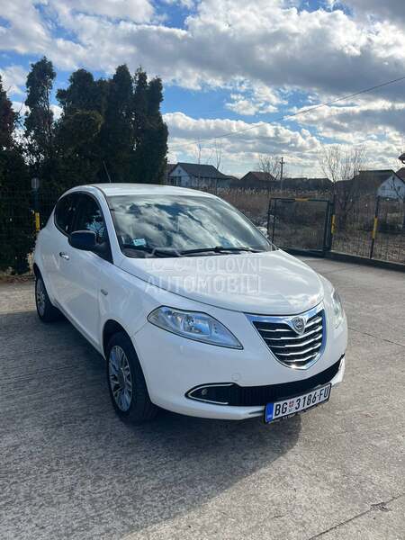 Lancia Ypsilon 