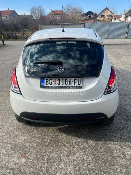 Lancia Ypsilon 