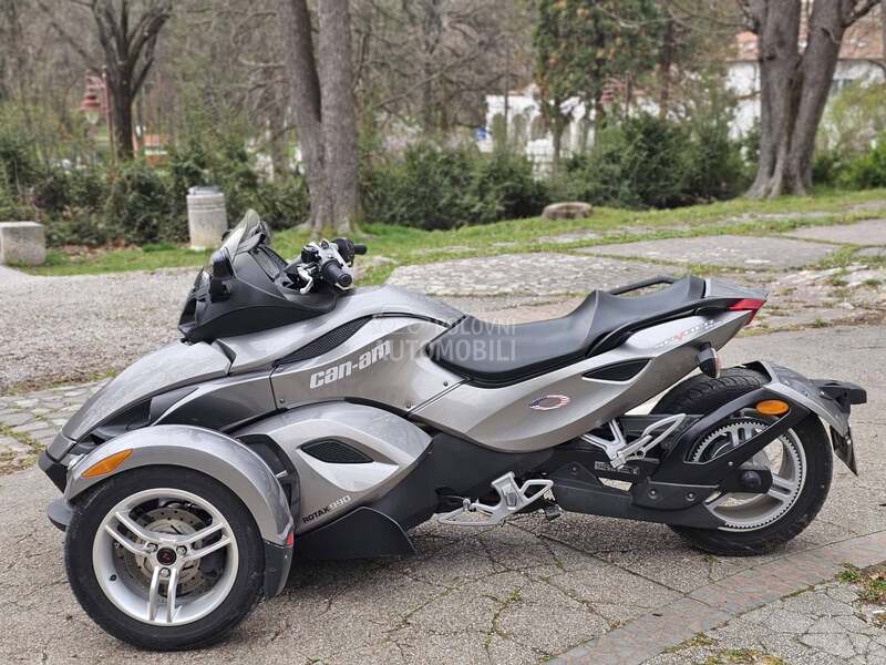 Can-Am Slyder RS