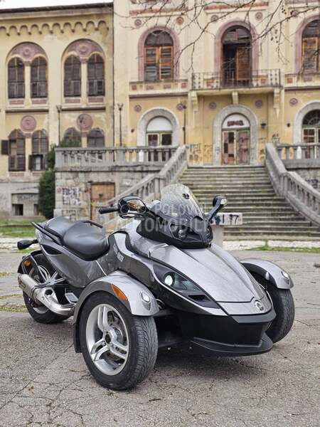 Can-Am Slyder RS