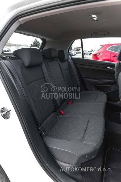 Volkswagen Golf 8 2.0 TDI DSG Life