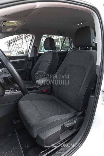 Volkswagen Golf 8 2.0 TDI DSG Life