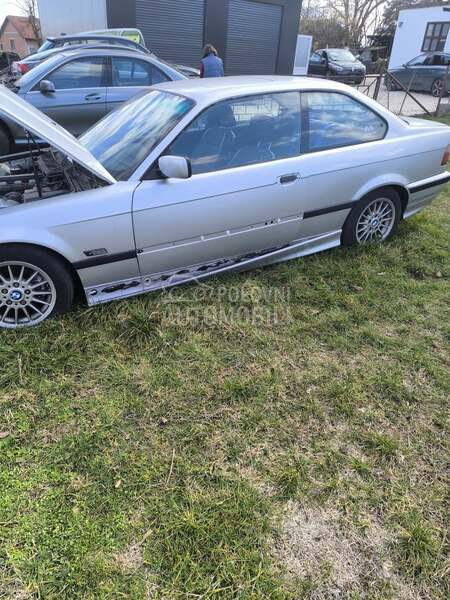 BMW 320 E36 kupe