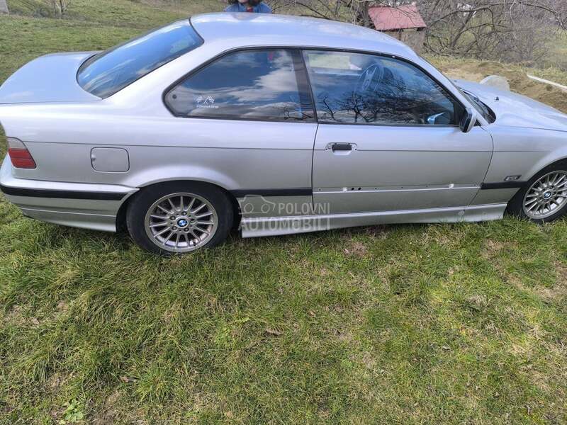 BMW 320 E36 kupe