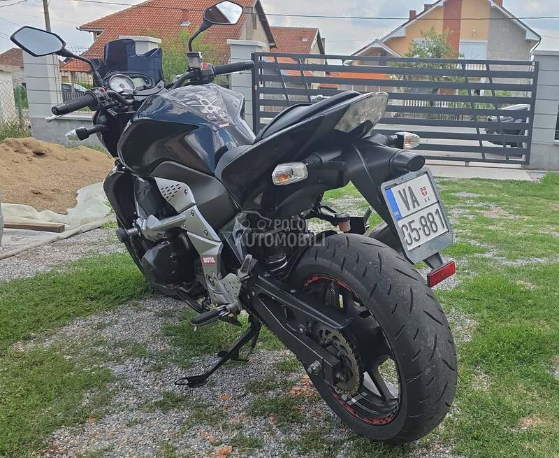 Kawasaki Z750
