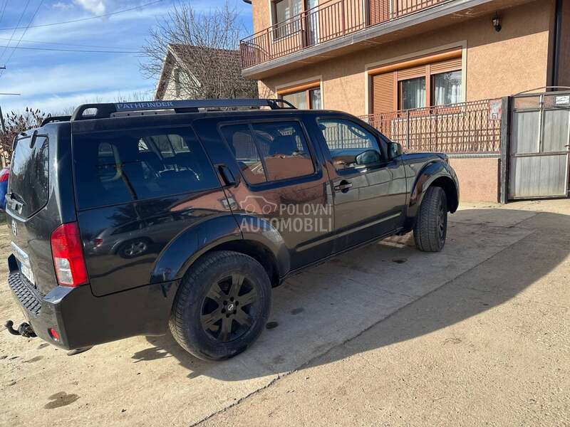 Nissan Pathfinder 