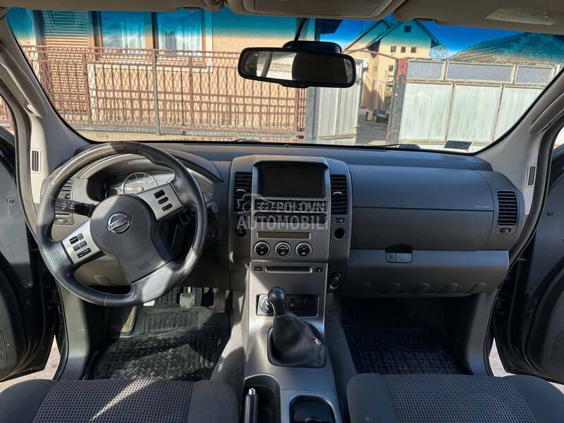Nissan Pathfinder 