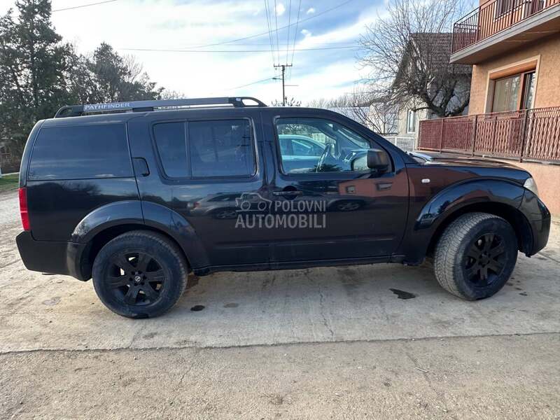 Nissan Pathfinder 