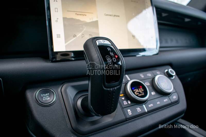 Land Rover Defender D250 SE