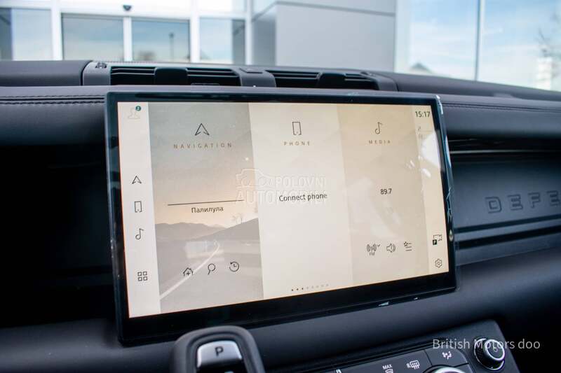 Land Rover Defender D250 SE