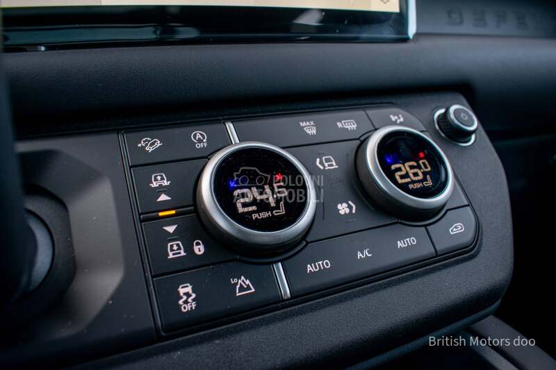 Land Rover Defender D250 SE