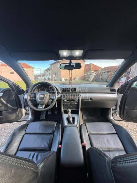 Audi A4 za motor