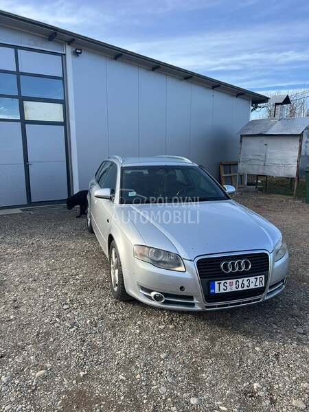 Audi A4 za motor