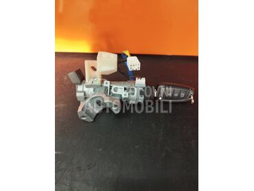 Kontakt brava za Hyundai i30, i40, Ioniq ... od 2013. do 2022. god.